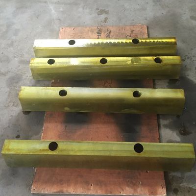 Parti di macchinari Equipaggiamenti originali per la frantumazione di minerali C80 Cuneo per frantumazione di mascelle Parti di ricambio