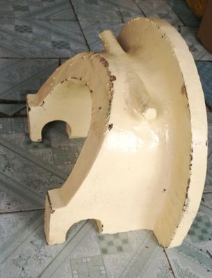 Distribuzione in tutto il mondo Protezione braccio in acciaio al manganese per HP300 trituratore a cono