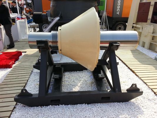 Crusher GP300 Crusher a cono con testa inferiore a buccia Assemblaggio dell'albero principale per la macchina di estrazione del minerale