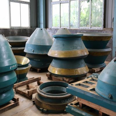Acciaio ad alto manganese GP200 Conos Crusher usura parti mantello e concava con competitivo