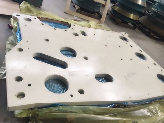 Piastra laterale del trituratore C125 OEM Parti di ricambio del trituratore della mascella