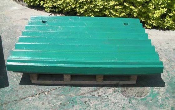 Parti di usura del frantumatore a mascella di acciaio ad alto manganese con tecnologia di forgiatura e lavorazione